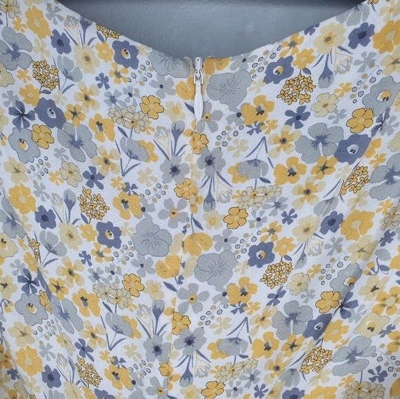 BARDOT Floral Mini Dress Feminine Babydoll White/Yellow/Gray Women's Size 6 - Picture 8 of 10